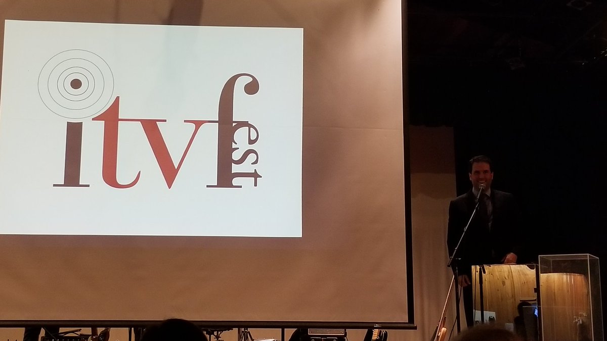 PaintedSaintEnt's tweet photo. @ITVFest -- festival hosts from another dimension! Thank you for an amazing debut for @PassageSeries https://t.co/orOZnY5N2m