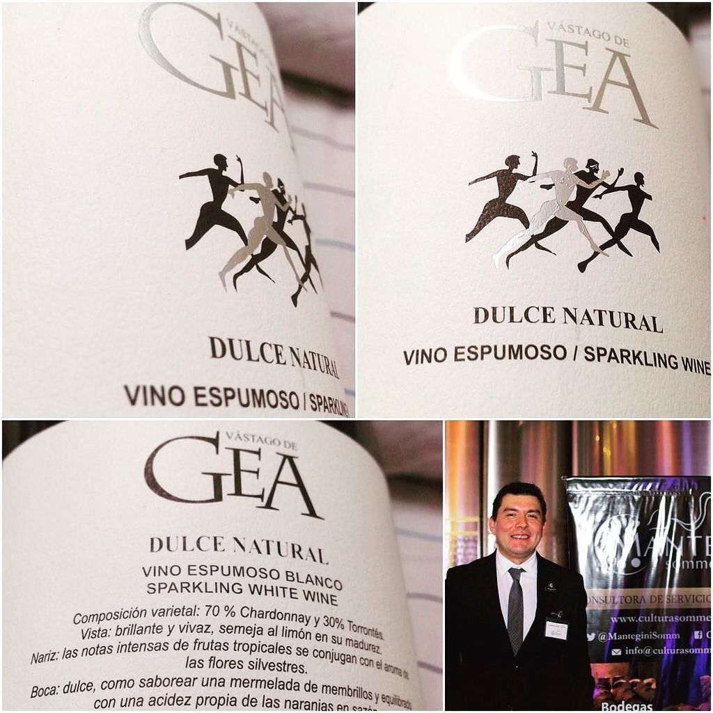 SommelierMza's tweet photo. #365etiquetas #2017 #E247 #Vino #GEA #Espumoso #DulceNatural de @bodegastaphyle es mi recomendación de hoy.
Delici… https://t.co/okGGR93VW0 https://t.co/LK1jtCQR0f