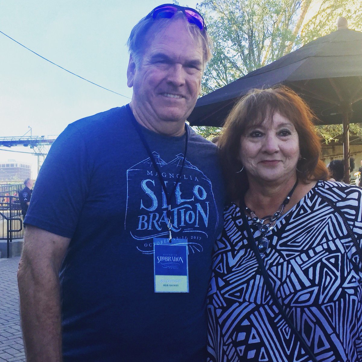 RachelRamunoz's tweet photo. @ChipGaines @joannagaines @magnolia Had a blast at the Silobration. #gottotakeapicture#withMrGaines https://t.co/STwXfMpDyR