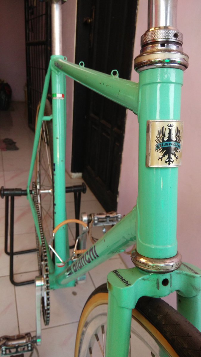aries_putra_'s tweet photo. WTS Bianchi rekord 842 size 55, Fullbike or mutil perset, for more information cp
WA :082140438728
Line : aarisputraa
#fnfjb @FnFjb https://t.co/7zK4EVqVtx