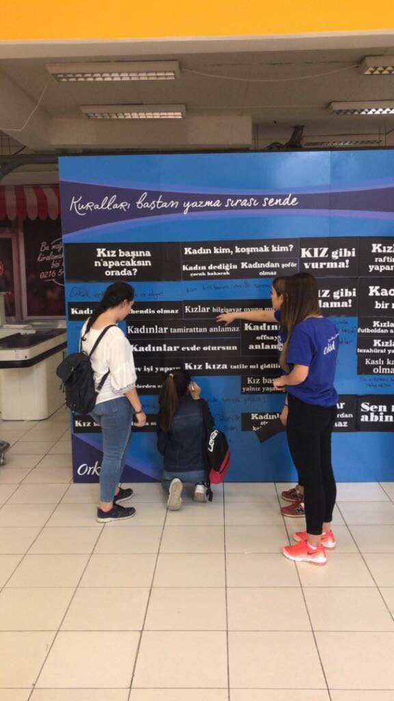YouthRepublic's tweet photo. Orkid ile kuralları baştan yazdık! Sen de içindeki güce inan, bizimle ol! 💪🏻💁🏼 #KurallarıBaştanYaz https://t.co/mudxegi2oH
