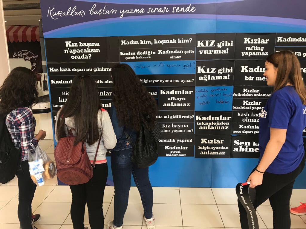 YouthRepublic's tweet photo. Orkid ile kuralları baştan yazdık! Sen de içindeki güce inan, bizimle ol! 💪🏻💁🏼 #KurallarıBaştanYaz https://t.co/mudxegi2oH