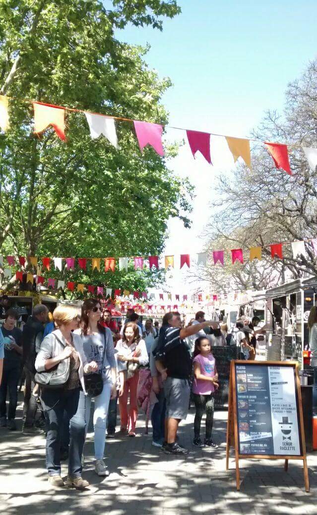 hipalermo's tweet photo. #FestivalApetito te espera hoy en el #hipodromodePalermo hasta las 23hs. Musica, Foodtrucks y mucho más!
#BuenDomingo https://t.co/xhHF8yLpXZ