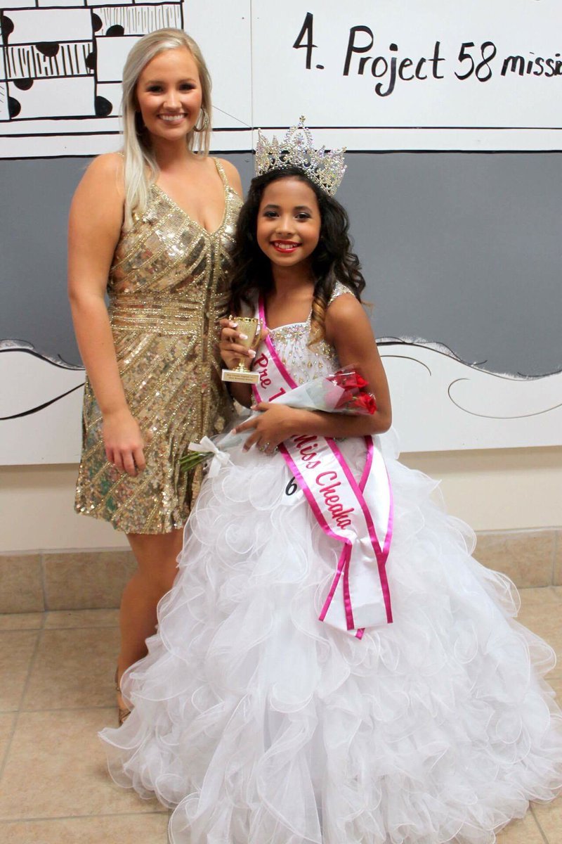 PageantsByMindy's tweet photo. Nicole boyd, our Jr Pre Teen Miss Cheaha 2017!! https://t.co/JZF19j9mOe