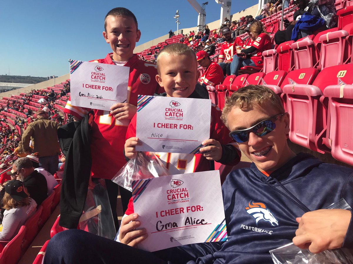 ksbroberg's tweet photo. #ChiefsVsCancer https://t.co/o3gw1rksdV