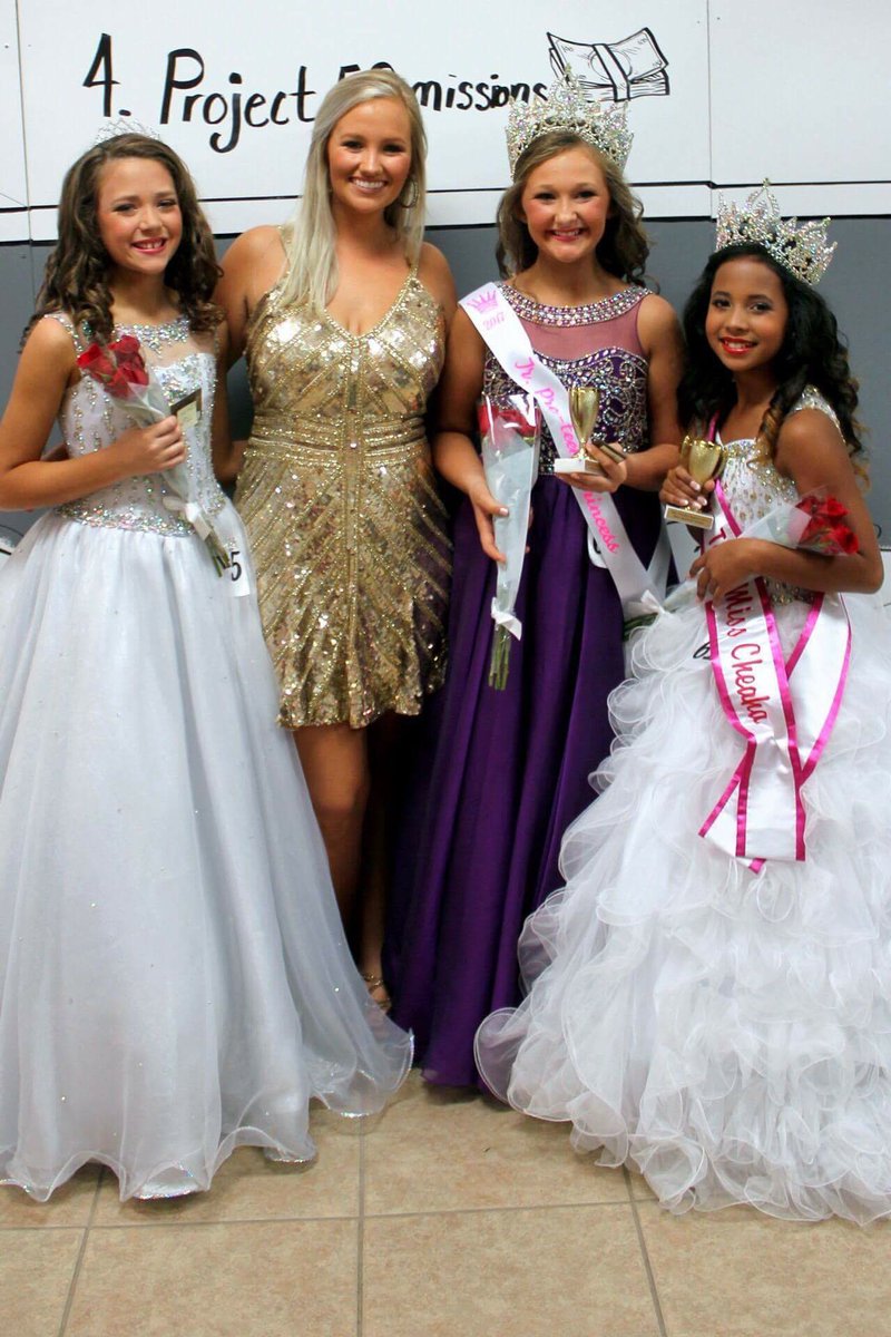 PageantsByMindy's tweet photo. Kayla, Alexis, &amp; Nicole! https://t.co/KbaNf592ed