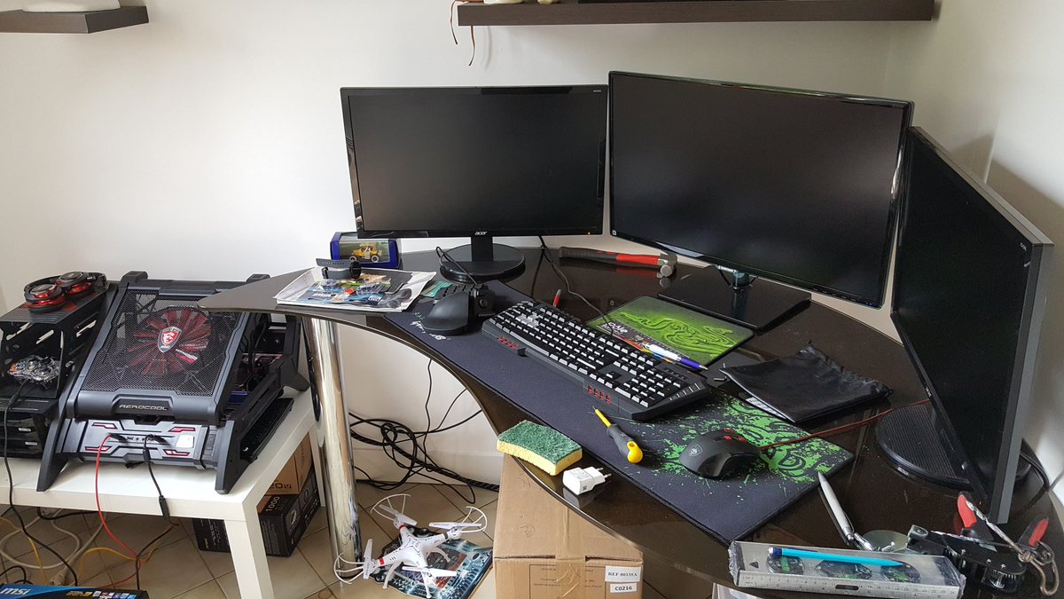 404N0tf00d's tweet photo. Multi-Setup ancien de @X_iDoZeR celui actuelle arrive prochainement!!!!!!!!! https://t.co/X0Nynfev0W