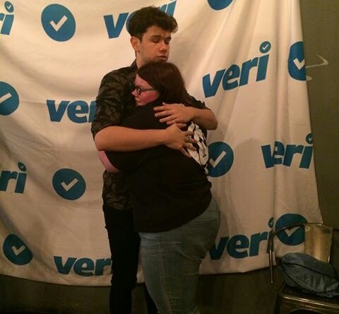 crewolzanski's tweet photo. Sebastian con fans en el M&amp;G de Toronto, Canadá (14/10/17) https://t.co/qcdn4jDZr3