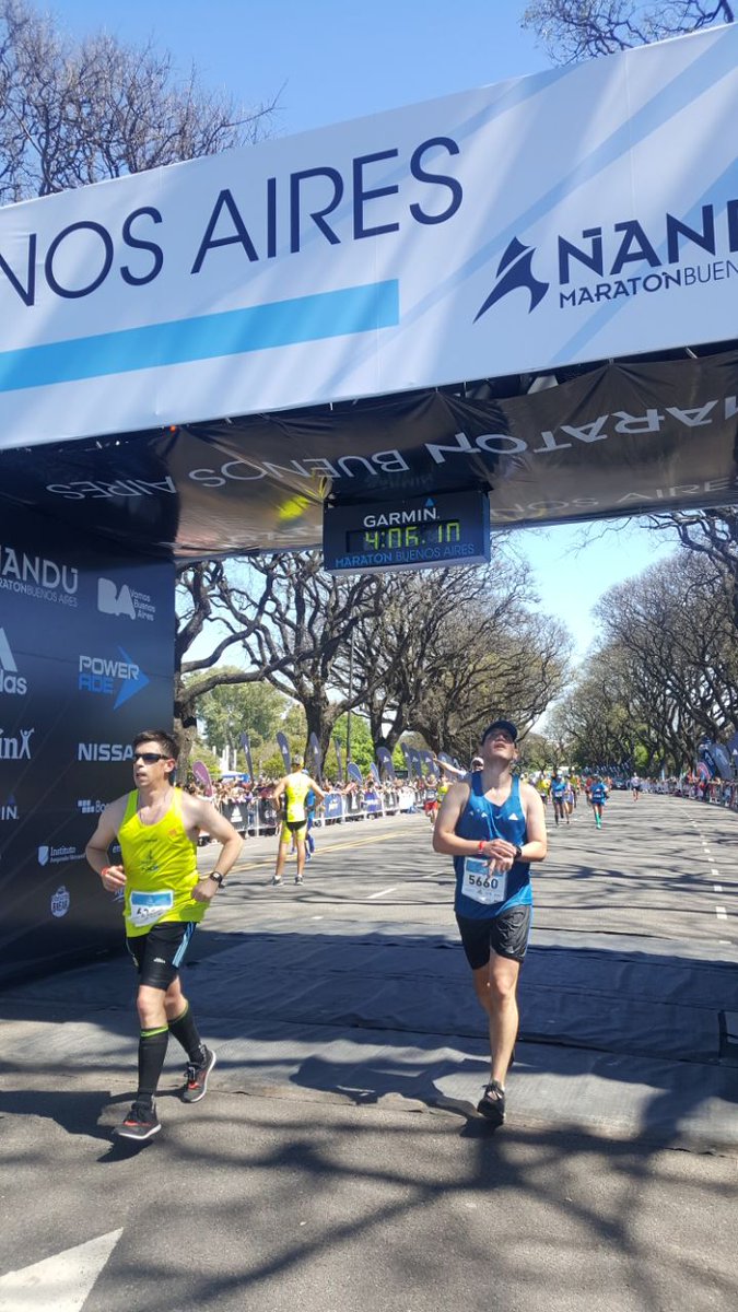 Fer_Peluffo's tweet photo. Lograrlo "en casa", superando un desgarro el año pasado y bajar marca por 30'min INDESCRIPTIBLE! Mucho ☀️🌡 #42KBsAs @MaratonBA @Mourglia https://t.co/9kkhFOvPVA