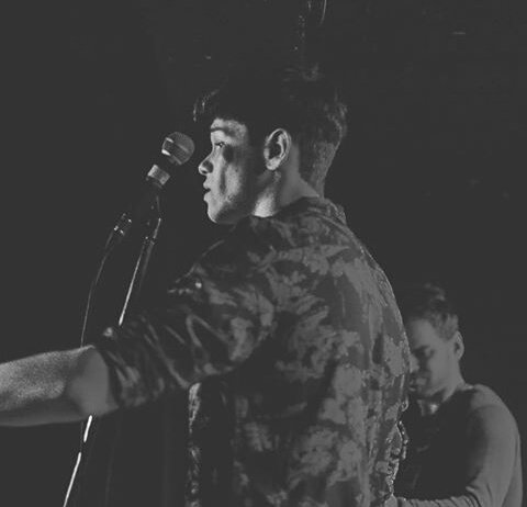 crewolzanski's tweet photo. Sebastian durante el show de Toronto, Canadá (14/10/17) https://t.co/jPcaDgQGKf