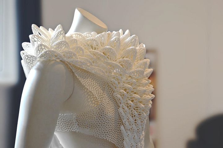 SAQAart's tweet photo. Designer Uses Sustainable 3D Printing in Recent Exhibition Blurring the Lines Between Fashion and #Art https://t.co/SzAIHrJJLb #fiberart https://t.co/nH763kAcrZ