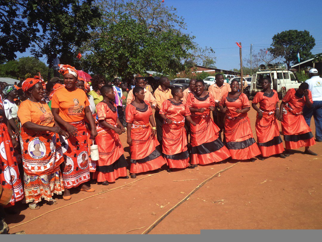 Rural women participates in civil governance&amp;election. But never mainstream but a praise-singer during elections in africa. #ruralwomensday