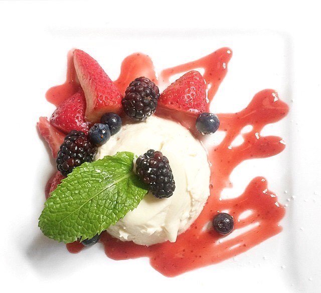 SeattleRW's tweet photo. Two delicious Volterra locations are on our #SRW list, Ballard and Kirkland! These photos speak for themselves... https://t.co/ND5sz6Z9Dy https://t.co/slqDVbklqc