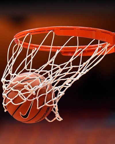 FaisLeBonChoix_'s tweet photo. On règle le problème, fait le bon choix !

🔁 pour le foot
❤ pour le basket https://t.co/BTr4yCQzAd