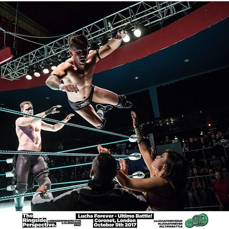 OliRingside's tweet photo. Super catch #UltimoBattle https://t.co/smGlwh6oFq https://t.co/7I4uHA2sqk