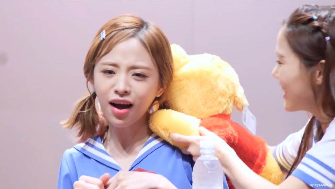 omgscreencaps's tweet photo. jine ❀ https://t.co/DI2O4LRpt0