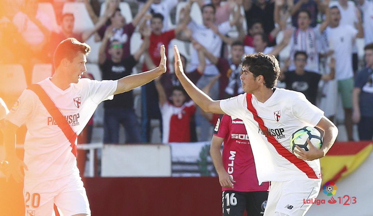 LaLigaArab's tweet photo. نتائج مباريات اليوم من الجولة العاشرة من #LaLiga123
#CórdobaNàstic 1-5
#AlmeríaRealValladolid 1-1
#AlbaceteSevillaAtlético 2-1
#ReusRayo 0-2 https://t.co/3Q4D9XwVb9