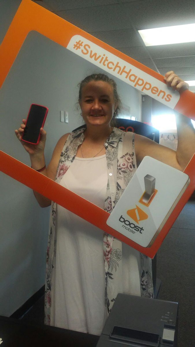 Boost28352's tweet image. Another happy customer leaves Straight Talk and keeping her new Max XL protected with our Red Btact case!!#WelcomeToTheFamily
#SwitchHappens