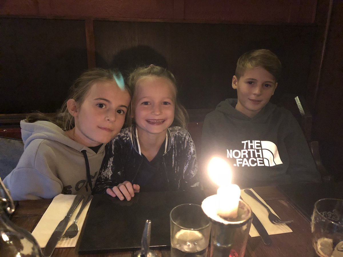 natmills5's tweet image. Family meal planning week ahead sports events #netballgame #6xfootballgames #hockey #3xfootballtraining #rugby #4xgym #dancing #futsal