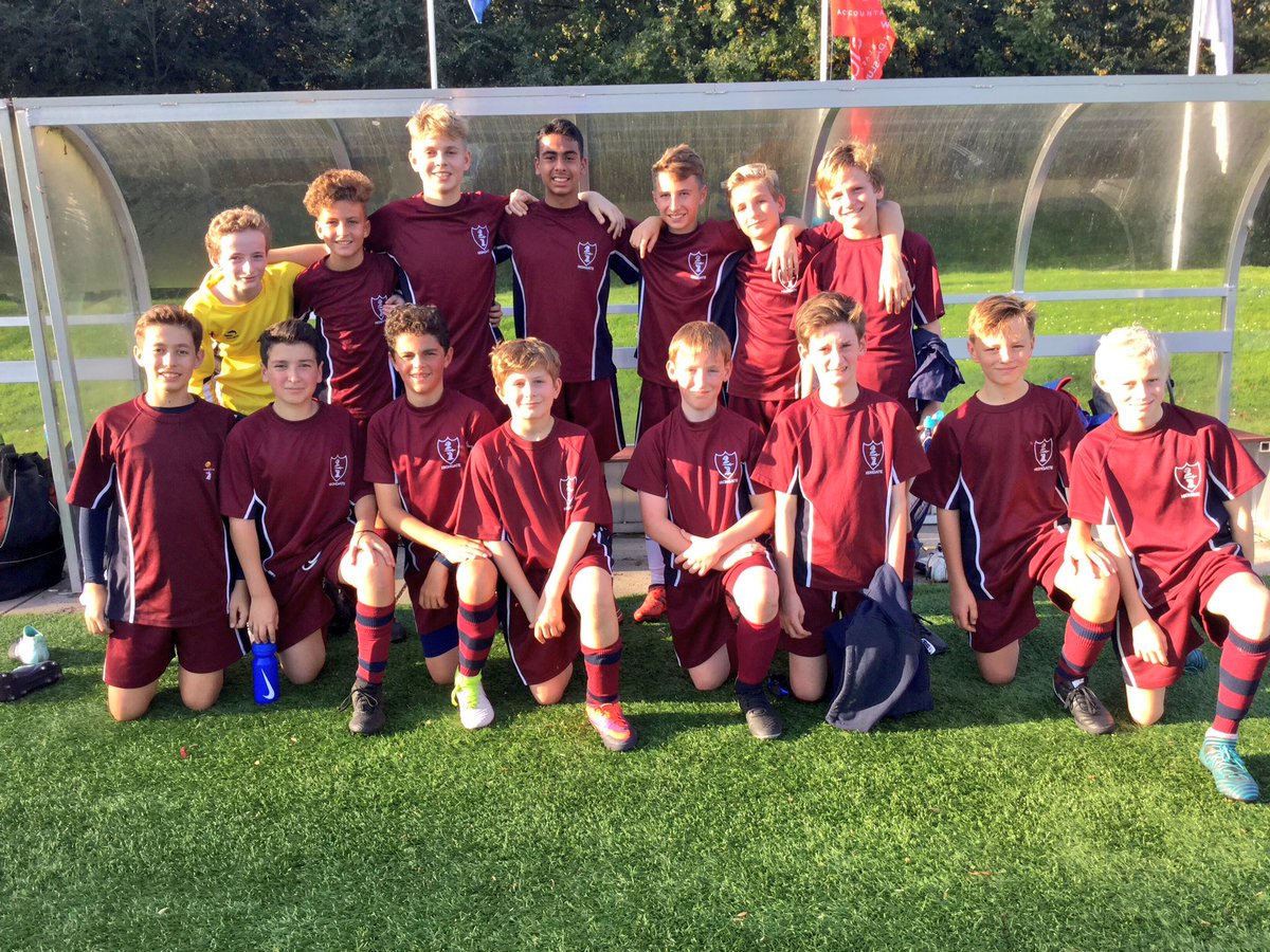 HighgateSpEx's tweet photo. Great results for #HighgateFootball at CVV Zwervers today 8-0, 7-1 and 2-2! #GoalsGalore #Rotterdam2017 @highgate1565 https://t.co/Ekzz88r9nR