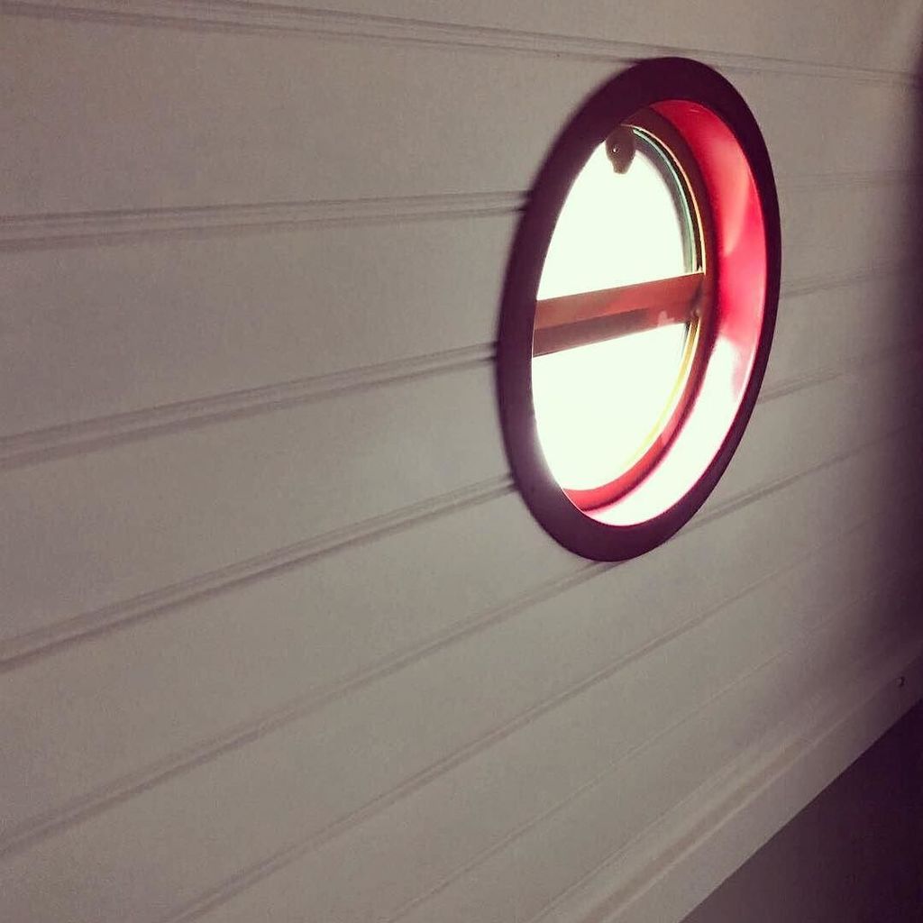 narrowboatchro1's tweet photo. Portholes spruced and sprayed red ... we will eventually eliminate all signs of brass!!! #porthole #redwindows #s… https://t.co/GGbQmJmePJ https://t.co/vtbkNSxK59