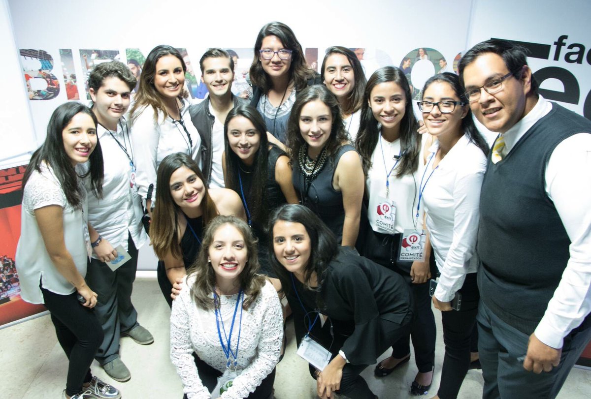 ariadnamcj's tweet photo. Amé ser parte del mejor comité organizador😍 #exit360 con una persona que admiro demasiado @nemoaponte♥️ https://t.co/SqhObQYHzq