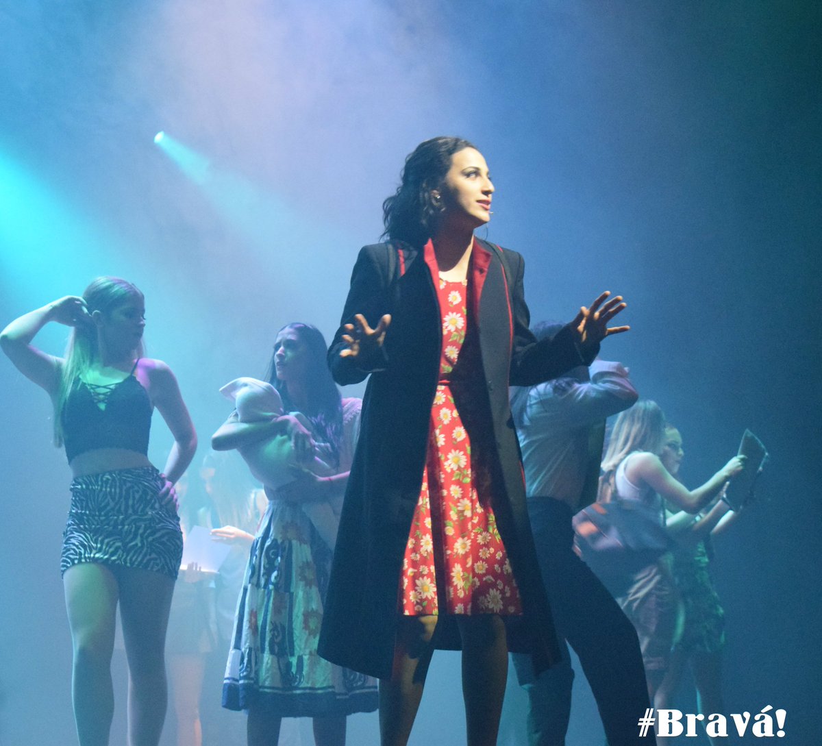 BRAVAPrensa's tweet photo. #Musicales HOY se despide #BernabelaElMusical de @sebawaizer con @DianaAmarilla en @LudeTeatro !!!Mirá más fotos en el Face de @BRAVAPrensa https://t.co/2eUGfBaHkF