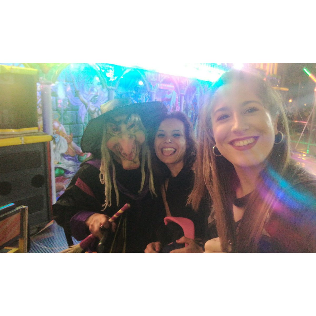 gemaredondoo's tweet photo. #MUERODEAMOR 😍
#MÁSFELIZQUEUNANIÑAPEQUEÑA 😊 #MuchasRisas 😄😃
#MuchoPedo 🍹🍸
#PeroMuuuTonto 😂🍻😄 #SeEchabaDeMenos 😍 https://t.co/mIOnOnYFJp