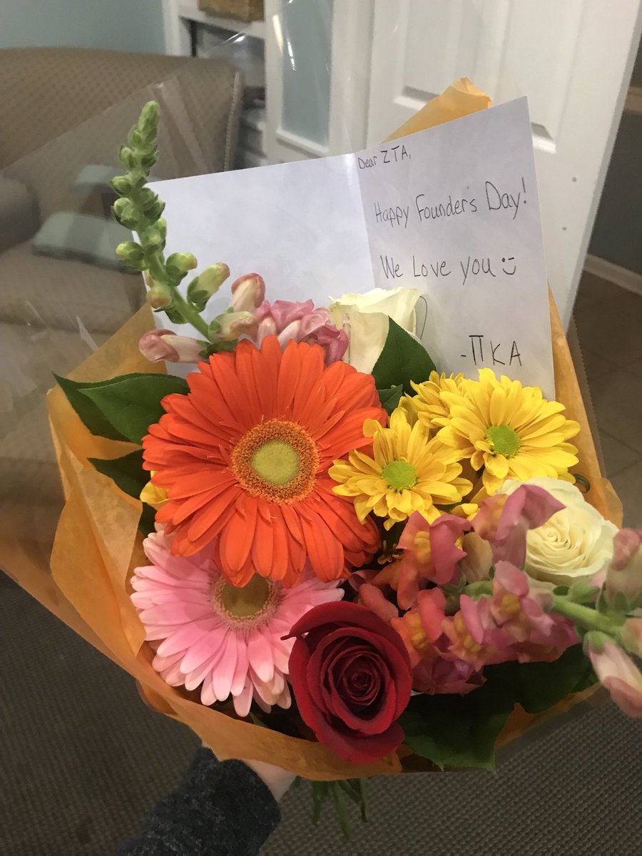 Thank you <a href="/RU_Pike/">Pi Kappa Alpha RU</a> for the lovely Founders Day bouquet 💐