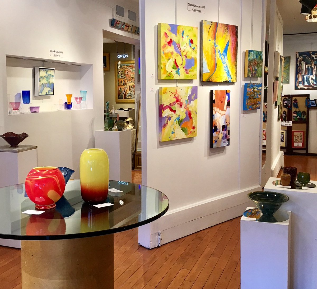 GalleryZProv tweet picture