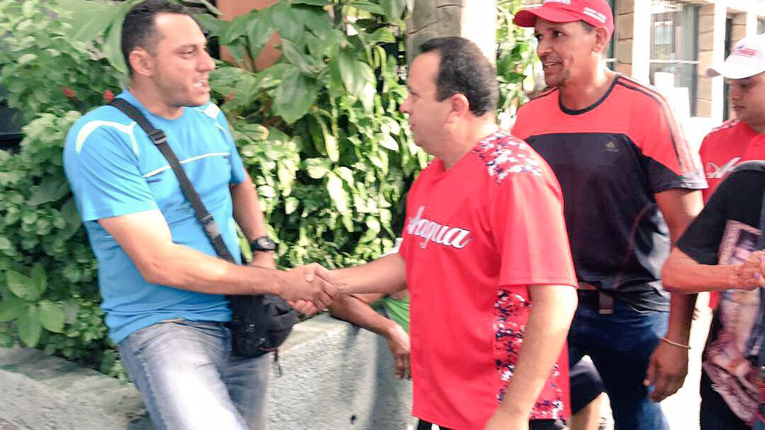 RMarcoTorres's tweet photo. Los movimientos populares en vanguardia; Somos Venezuela, UBCH, CLAP desplegados para la victoria perfecta por La Paz #HoyVotamosPorLaPatria https://t.co/cRExwgnOlW
