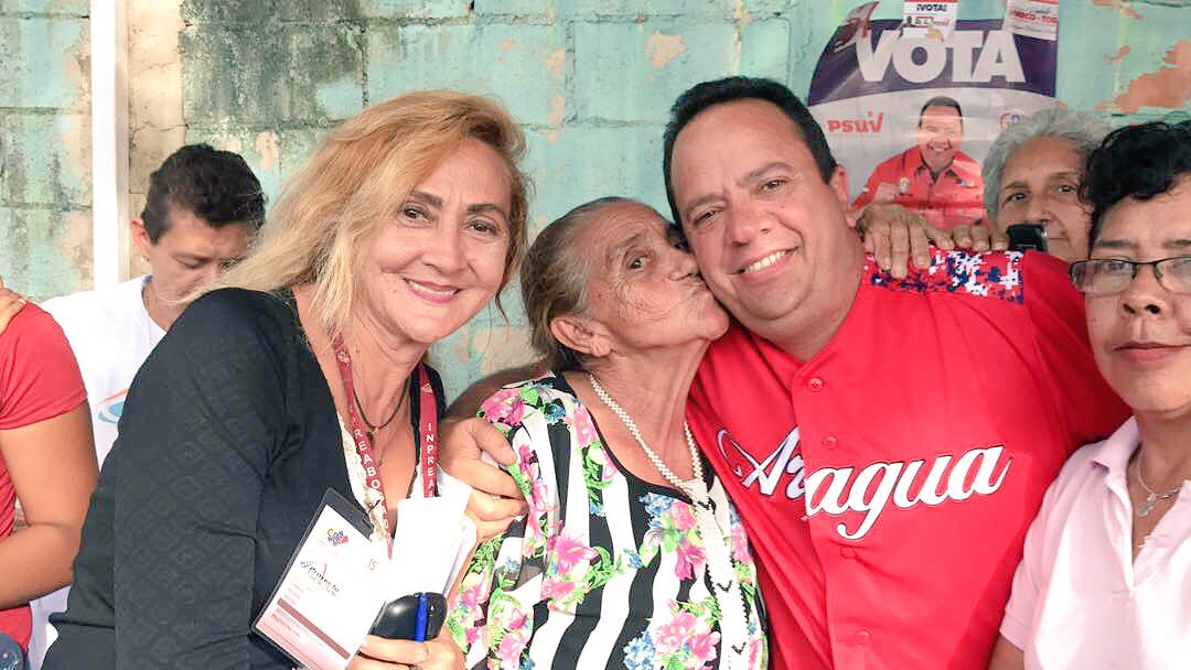 RMarcoTorres's tweet photo. Los movimientos populares en vanguardia; Somos Venezuela, UBCH, CLAP desplegados para la victoria perfecta por La Paz #HoyVotamosPorLaPatria https://t.co/cRExwgnOlW