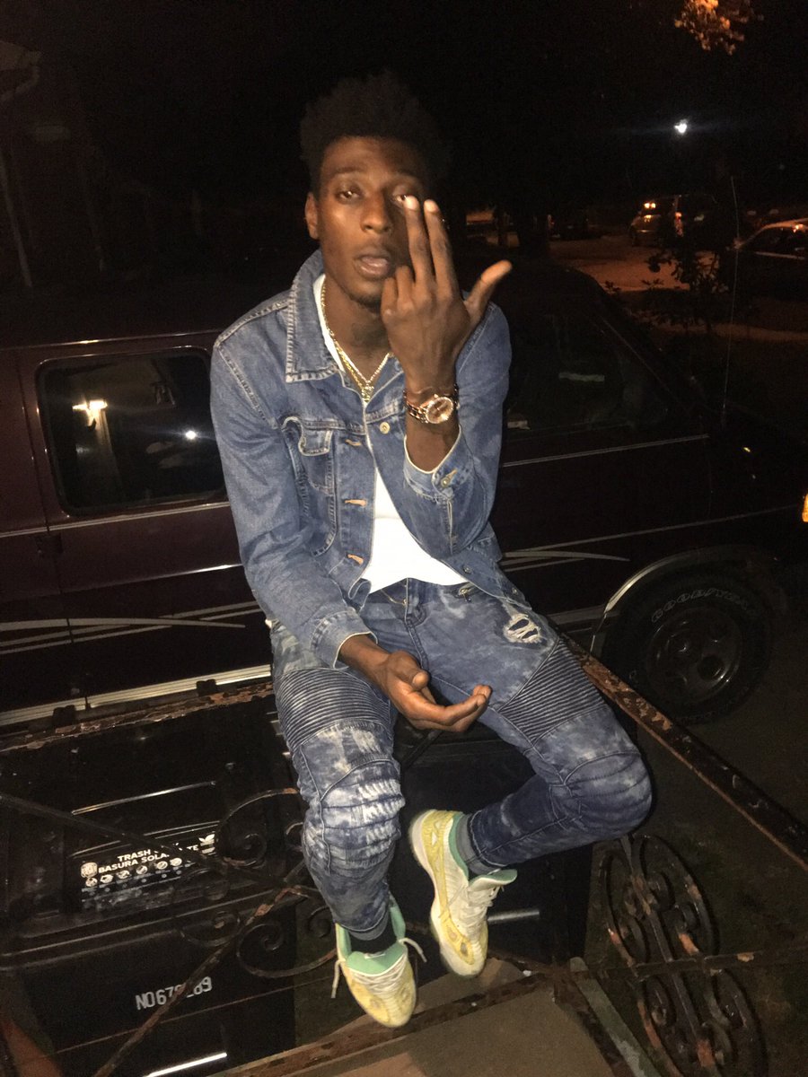 QDaShoota's tweet photo. Fuck Twitter 🖕🏽 https://t.co/Vcy7pDhzte