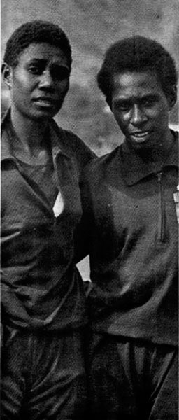 grassskirtproj's tweet image. Today we celebrate: 

Salitia Pipit- Trail blazer for PNG women in athletics &amp;amp; tru kwik meri 🏃🏾‍♀️🇵🇬

#CelebratingMeris #PawaMeri