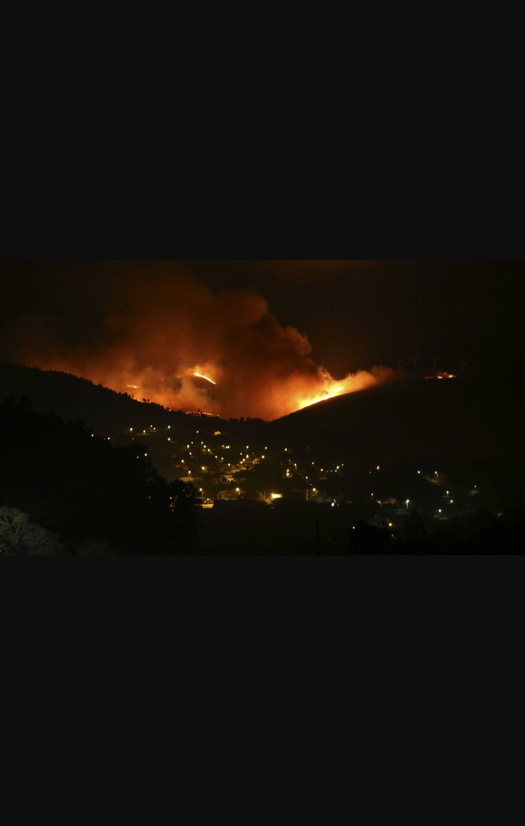 uxialvareza's tweet photo. Galicia non arde, a Galicia quéimana. https://t.co/jNZeGkDvUB
