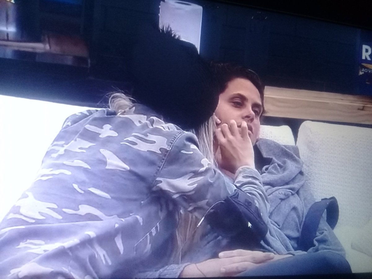 paula_venture's tweet photo. Nossa que nojo... #AFazenda https://t.co/u6T5HSuF7d