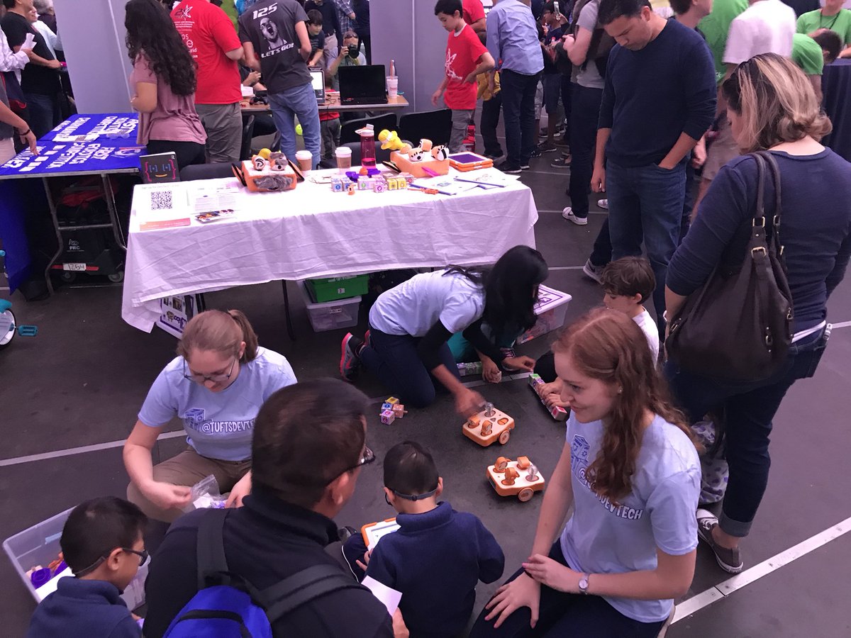 marinabers's tweet photo. @TuftsDevTech had a great time showing @KinderLabRobot KIBO robot at #HUBWeek2017 https://t.co/IWXQBLUHS7