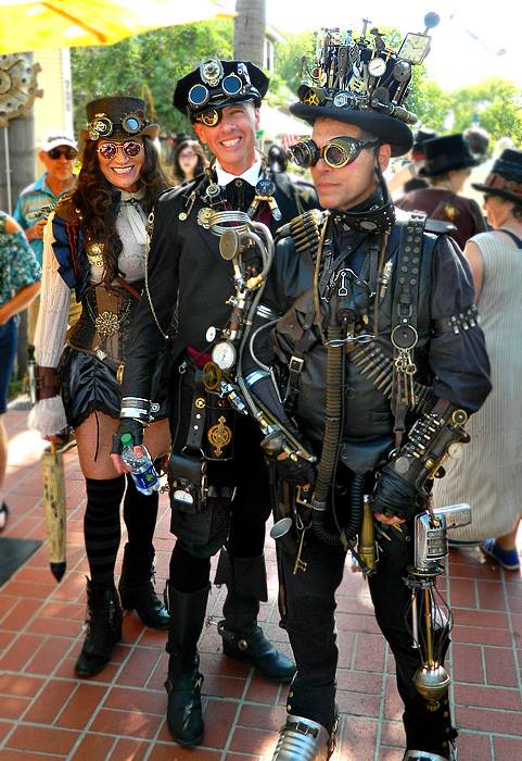 Oxnardsteampunk's tweet photo. Day 2 of the Oxnard Steampunkfest #OxnardSteampunkFest https://t.co/aHVym0Zllz