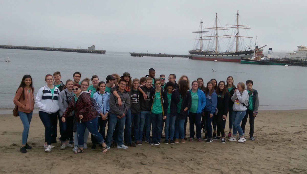 SMN_Orchestra's tweet photo. @YearbookSMN One more in San Francisco! #SMN Strolling Strings https://t.co/brhCd0FoTu