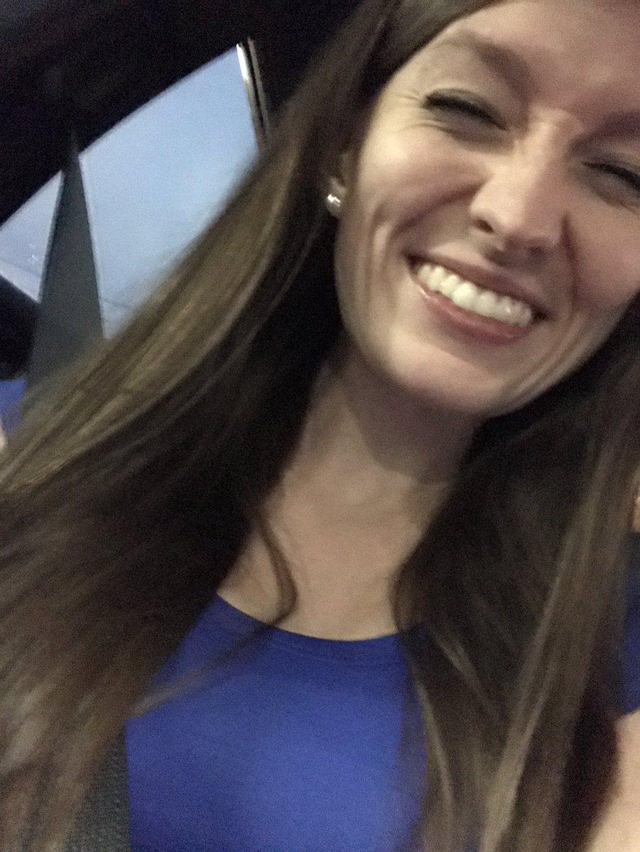 hunterjlowes's tweet photo. I don’t know which is better: the fact that Thursday marked one year with this amazing gal, or that today is 153 days until “I do” 😍🙌🏼😍 https://t.co/Yv8oQyiBZ0