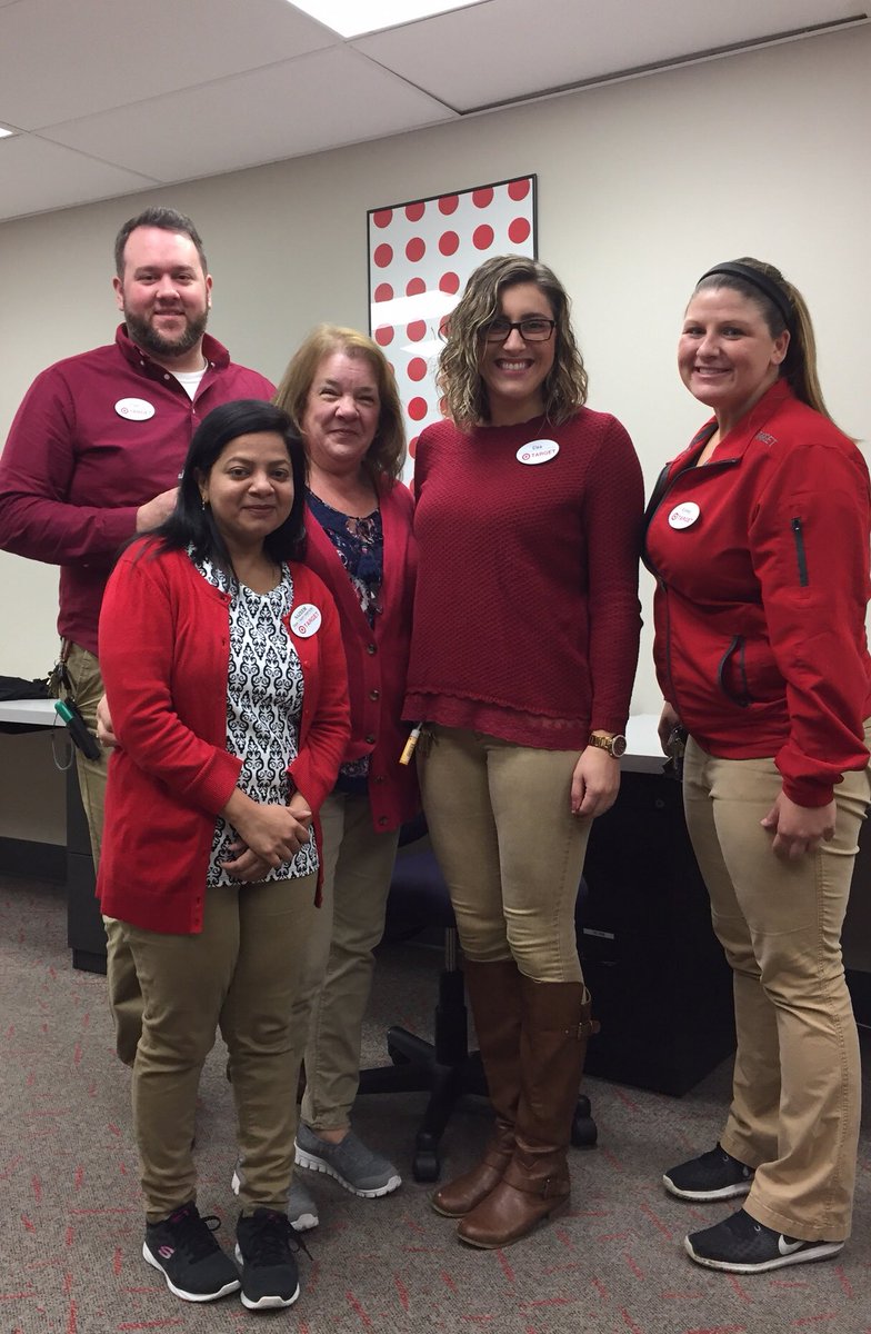 elsagundy's tweet photo. Another great day hiring awesome talent for our team! #worksomewhereyoulove @KTeam1950 @michellehletko @RyanMRorick https://t.co/NwyIYz8KyF