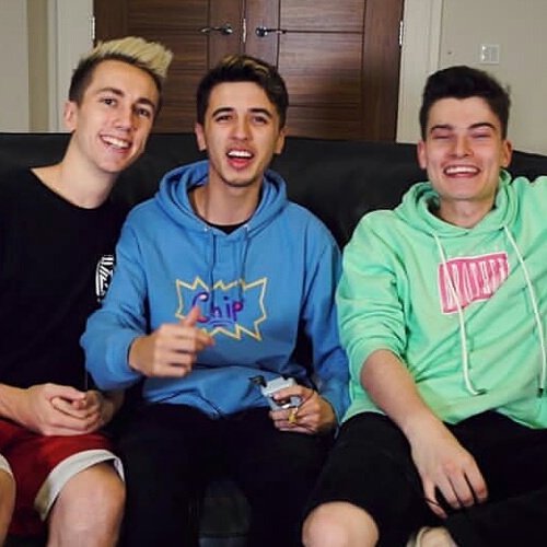 SkiMinter's tweet photo. 🙋if you ship #minichip ,, ft will the square head. @miniminter @TheBurntChip @Will__NE https://t.co/nt1cx5I9zp