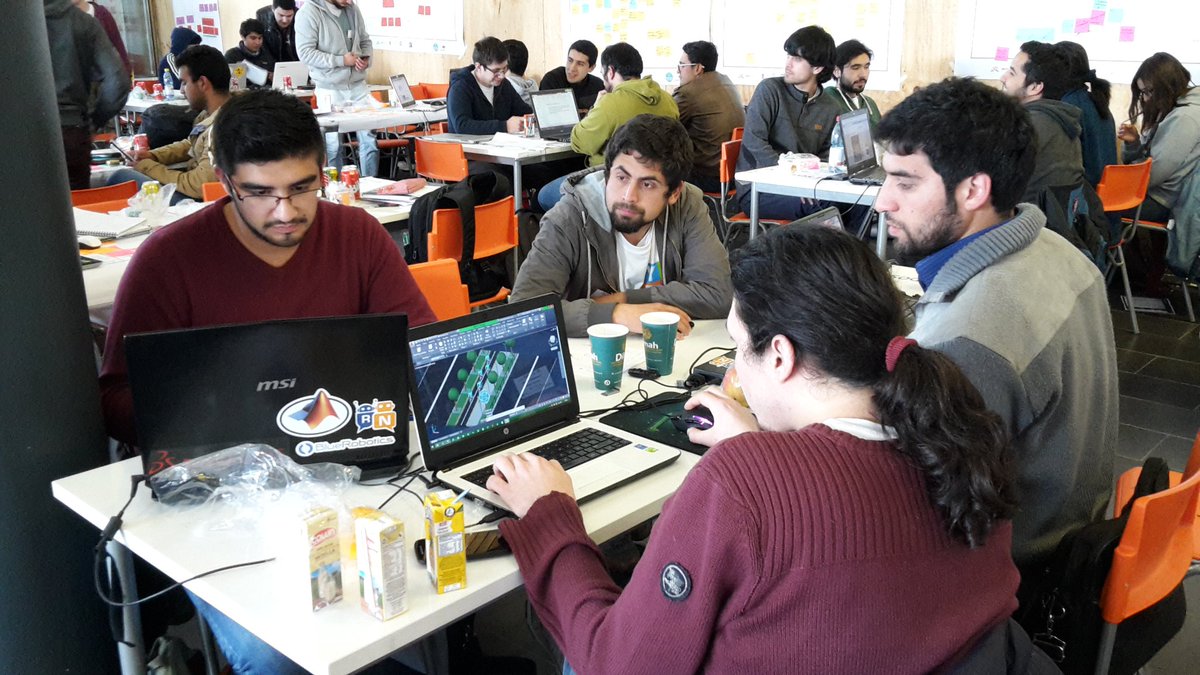 nico_grandon's tweet photo. Equipos afinando sus proyectos en #TransportHackathon @Y4PTcl en @ubbchile #Concepcion #innovacion #colaboracion #cocrea @ciudadinteli_cl https://t.co/9GxmIGSxTp