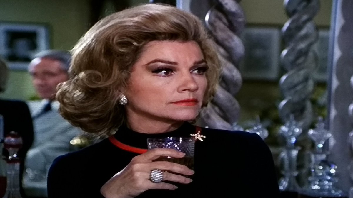 Uniquely_David's tweet photo. Today's battle over drink - #NoraChandler vs #JerryParks #Columbo #RequiemForAFallingStar #AnneBaxter #MelFerrer https://t.co/eFsoiBAvlx