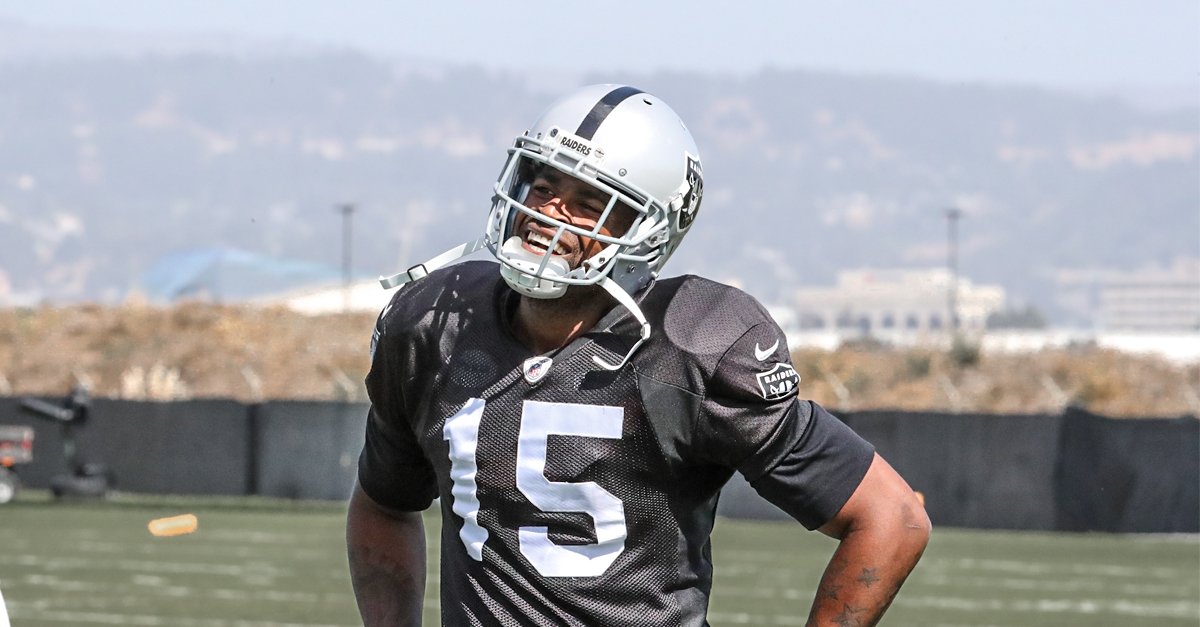 E_Geerlings's tweet photo. #KingCrab
โ ๏ธ Crab's five TDs this season are tied for second most in the NFL.
โ ๏ธ Crab's 22 TDs since joining the team in 2015 are third-most in the NFL.
โ ๏ธ Crabtree has scored a TD in five consecutive games against the Chargers (every game in Silver & Black) https://t.co/v6wrfGe0Mt