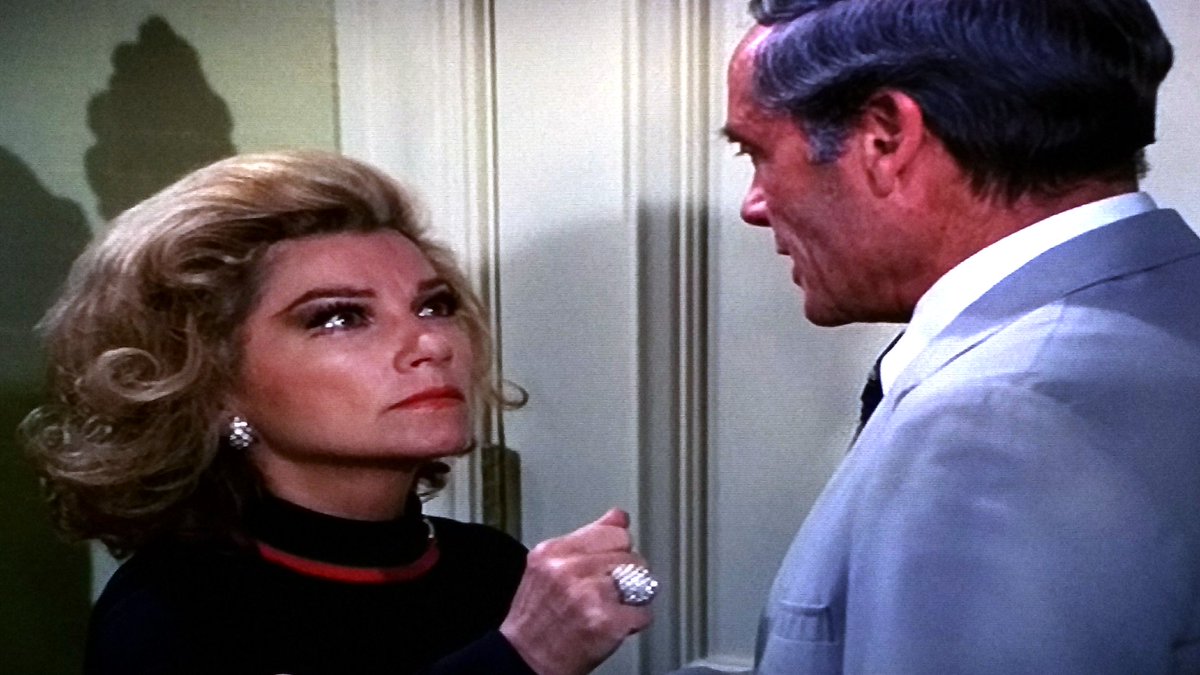 Uniquely_David's tweet photo. Not very wise to call #NoraChandler (or #AnneBaxter) a has-been movie queen #Columbo #RequiemForAFallingStar https://t.co/Wx8qswAD6Q