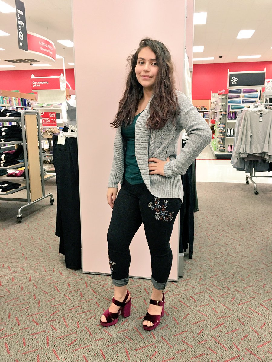 Specialty0927's tweet photo. Another successful #fitsession at T1888! #mauvechromatic #introducinggreen #denim #sweaters #styleexperts #falltrends @TargetStyle #ootw https://t.co/Q0vNdJppE7