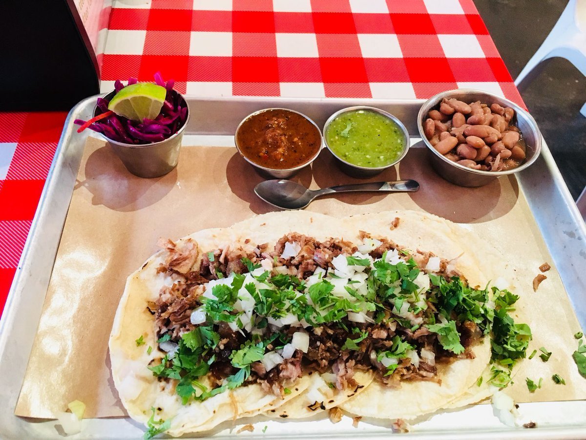 Me encanta 😍 <a href="/chanchoYVR/">Chancho Tortilleria</a> serves up authentic Mexican food in downtown Vancouver: bit.ly/2gI6t1E