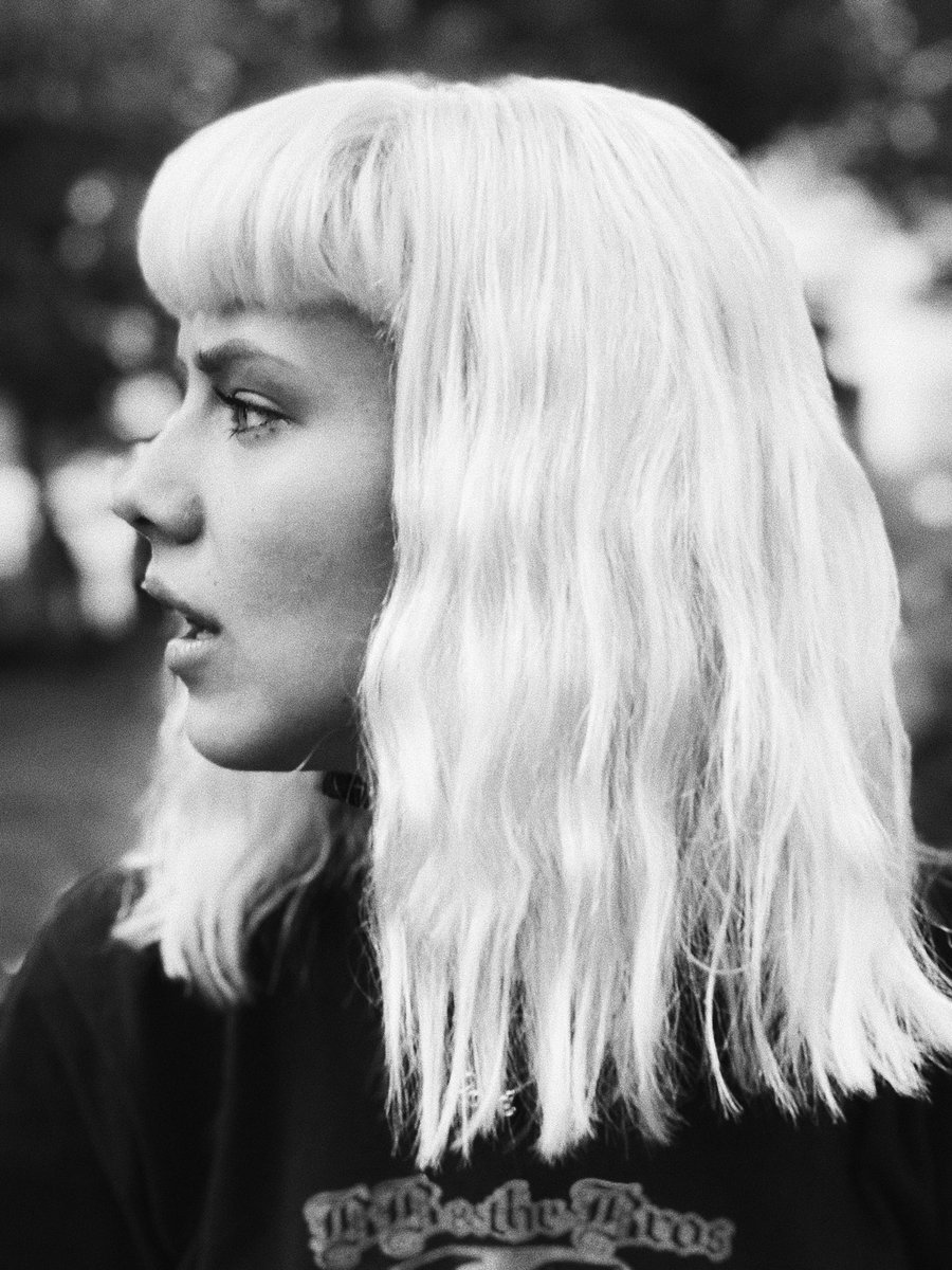 ByFireNY's tweet photo. FOOL’S GOLD | Our favorite Norwegian @dagnymusic is on the US #onestowatch tour. Go smile. 📸 @TerryMatlin ⚫️ #dagny #popmusic #EastVillageNY https://t.co/jFJdJJ6Ghj