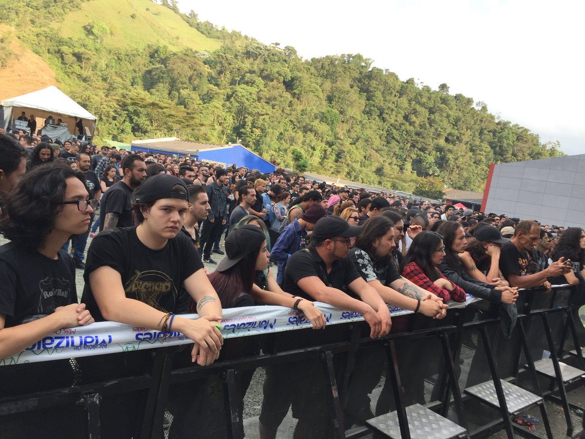 Metal_Colombia's tweet photo. #GRITA2017 en manizales https://t.co/xdnCcqqOzk